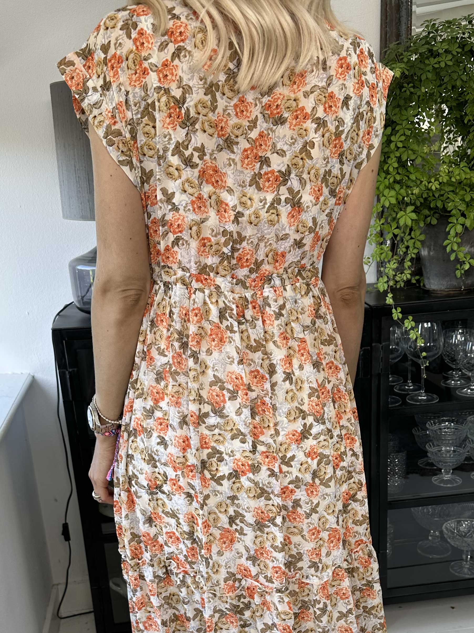Alberte - Söt sommarklänning i chiffong med blommönster